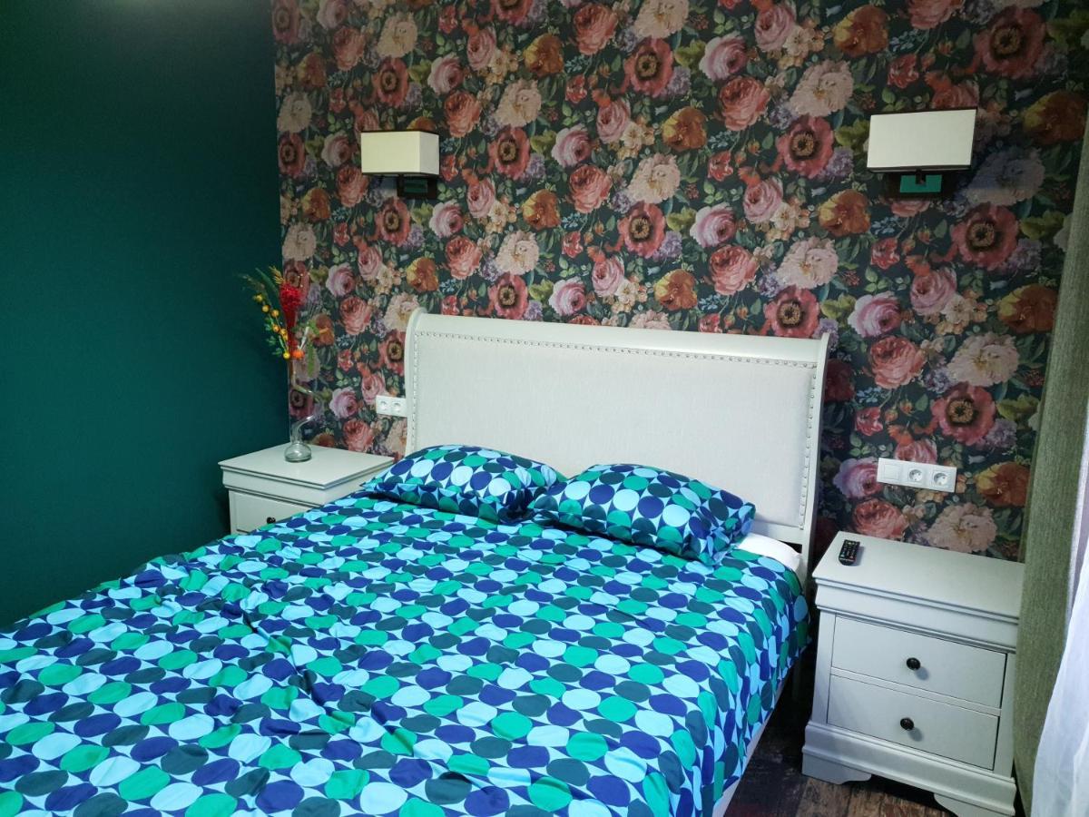 Meny Apartaments Codlea Exterior foto